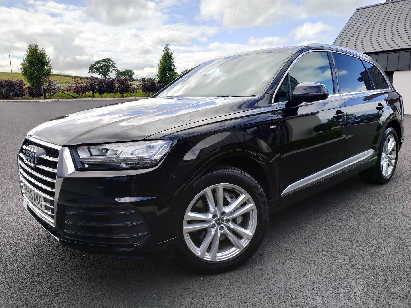 Audi Q7 DIESEL ESTATE in Armagh