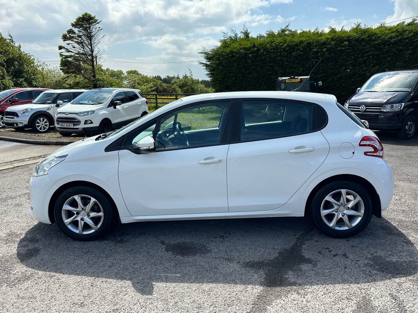 Peugeot 208 HATCHBACK in Antrim