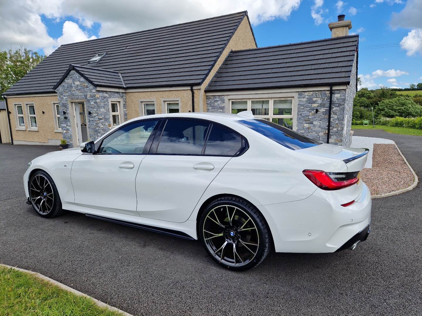 BMW 3 Series DIESEL SALOON in Down