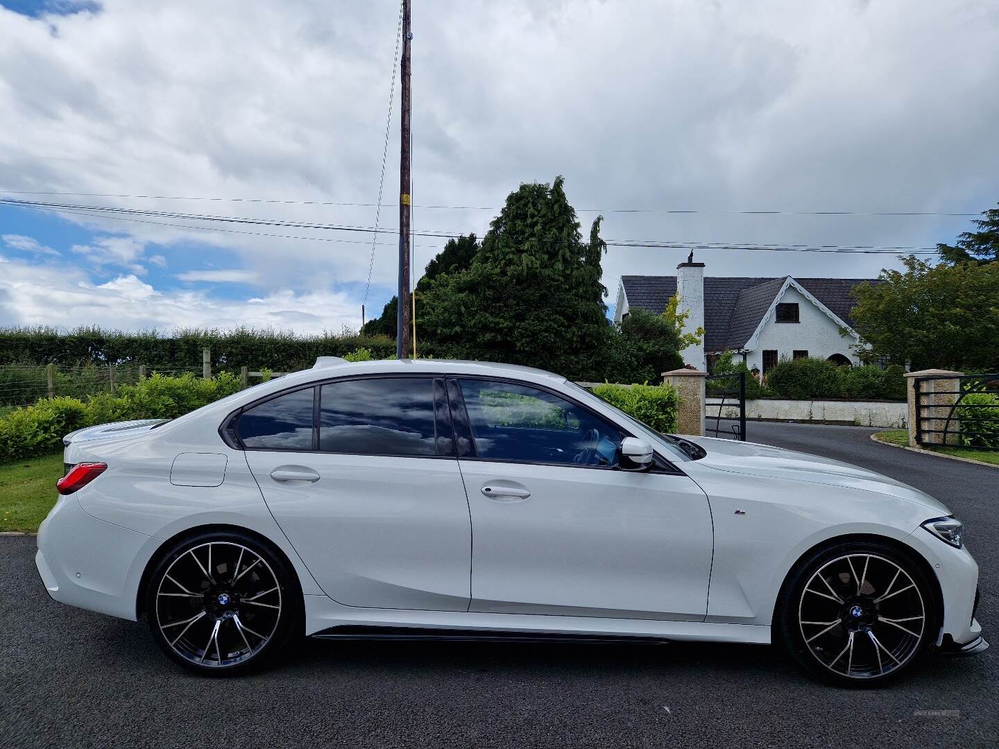 BMW 3 Series DIESEL SALOON in Down