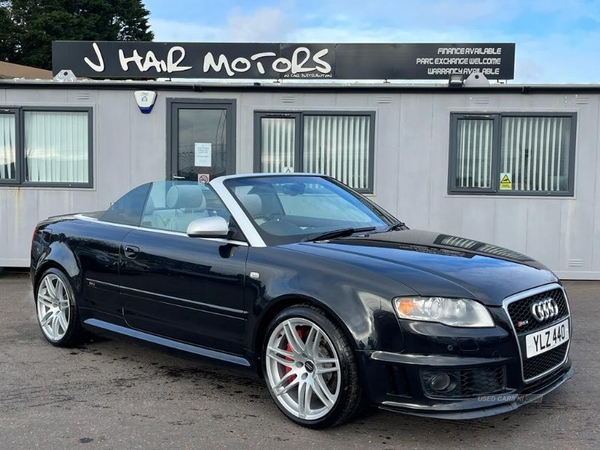 Audi RS4 Cabriolet Base in Down