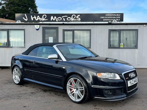 Audi RS4 Cabriolet Base in Down