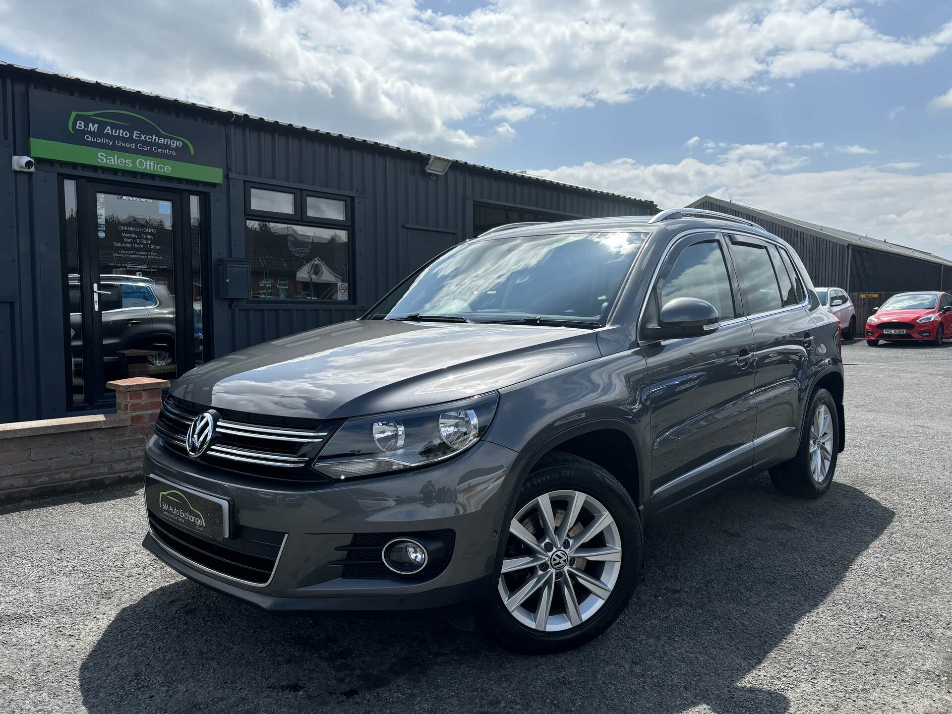 Volkswagen Tiguan DIESEL ESTATE in Down