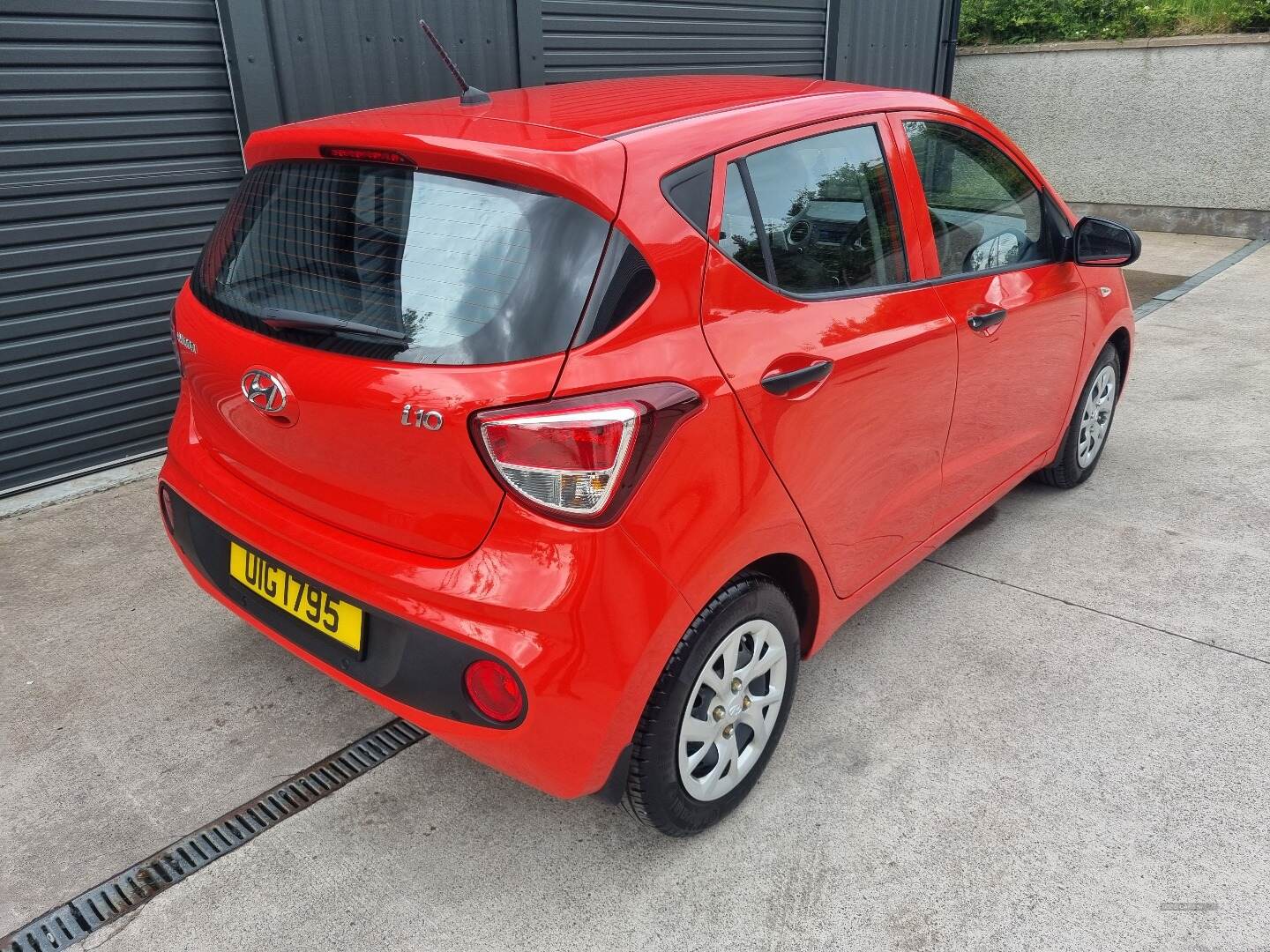 Hyundai i10 HATCHBACK in Tyrone