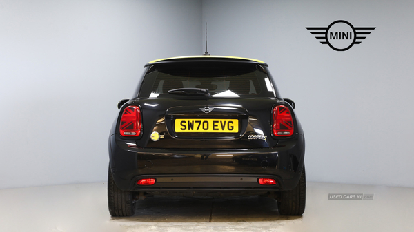 MINI HATCHBACK Electric Hatch 32.6kWh Level 2 Hatchback 3dr Electric Auto (184 ps) in City of Edinburgh