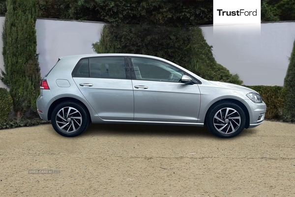 Volkswagen Golf 1.6 TDI Match 5dr - PARKING SENSORS, SAT NAV, CARPLAY - TAKE ME HOME in Armagh