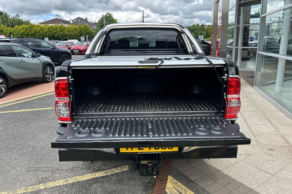 Toyota Hilux 3.0 D-4D Invincible X 4WD Euro 5 4dr (Style) in Tyrone