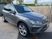 Volkswagen Touareg 3.0 V6 TDI BMT 262 R-Line Plus 5dr Tip Auto in Derry / Londonderry