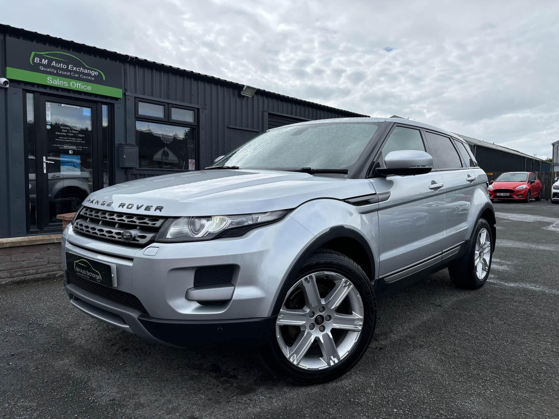 Land Rover Range Rover Evoque DIESEL HATCHBACK in Down