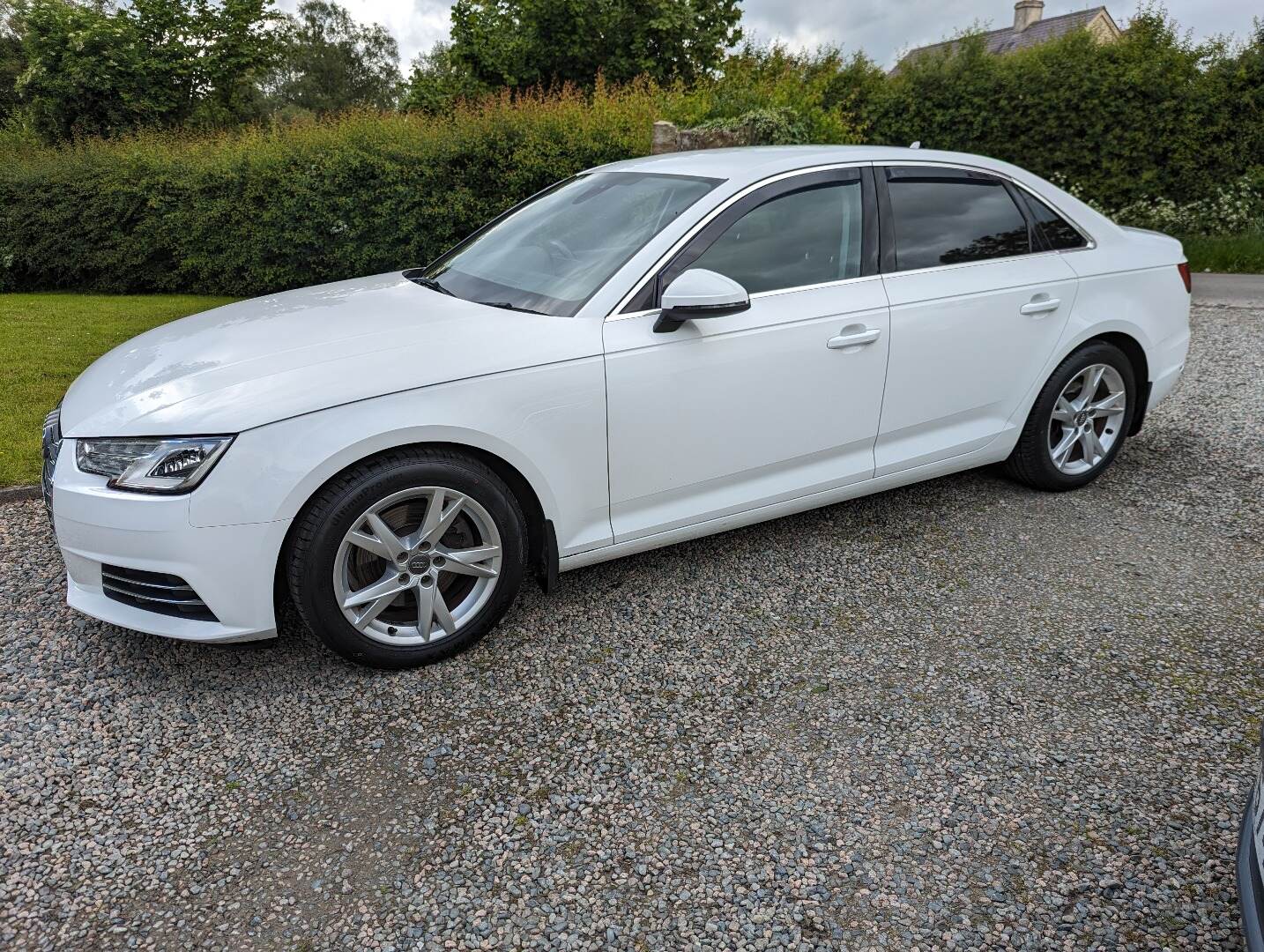 Audi A4 DIESEL SALOON in Tyrone