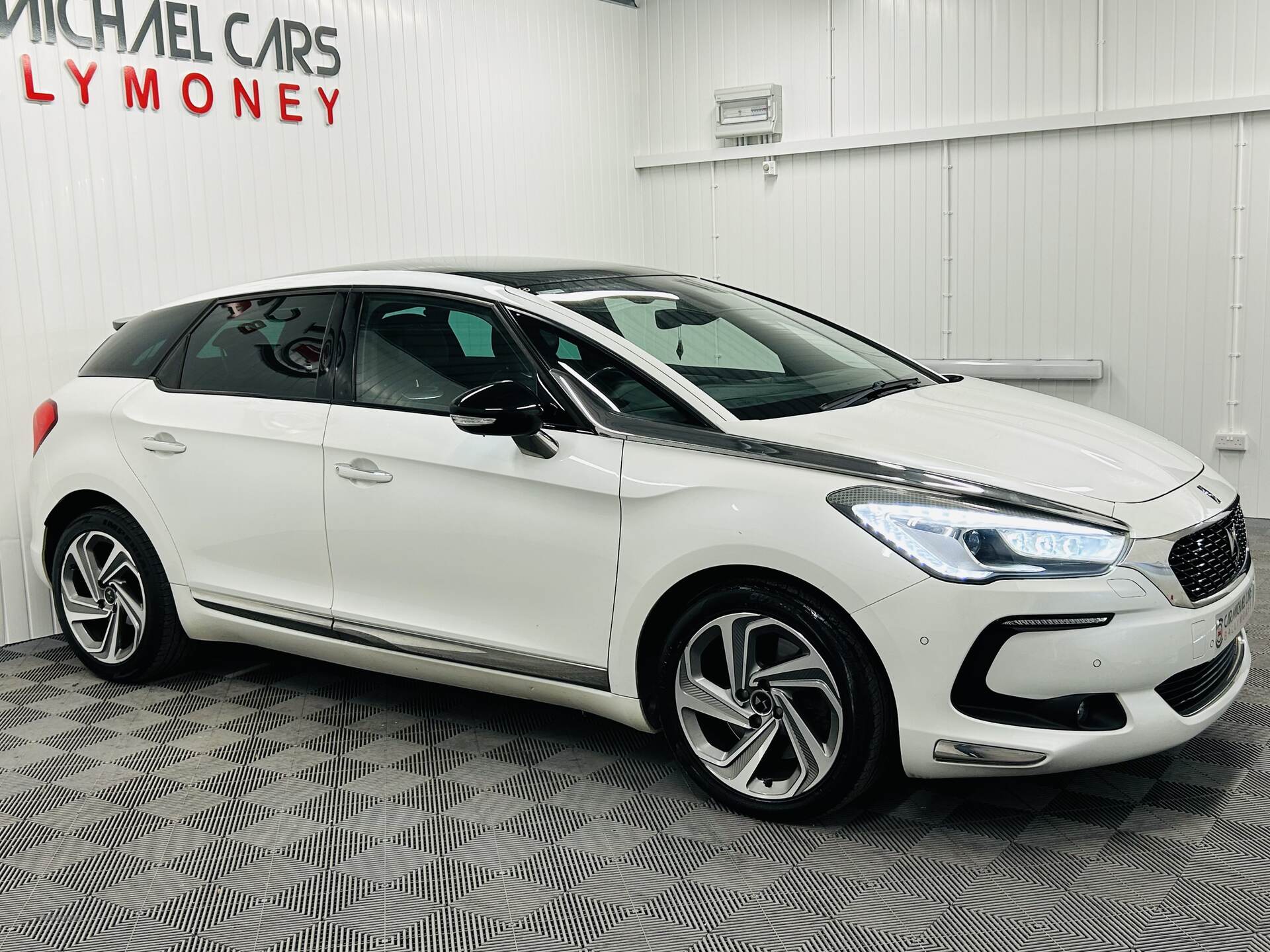 DS 5 DIESEL HATCHBACK in Antrim