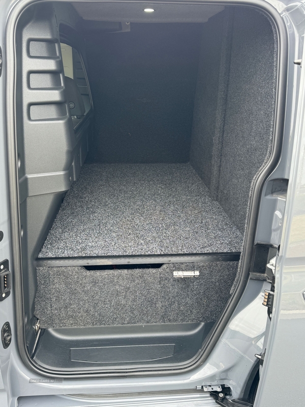 Volkswagen Caddy 2.0 TDI 122PS Commerce Pro Van DSG in Derry / Londonderry
