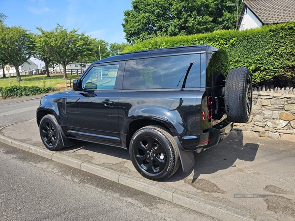 Land Rover Defender 90 3.0 D250 MHEV X-Dynamic SE Auto 4WD Euro 6 (s/s) 3dr in Down