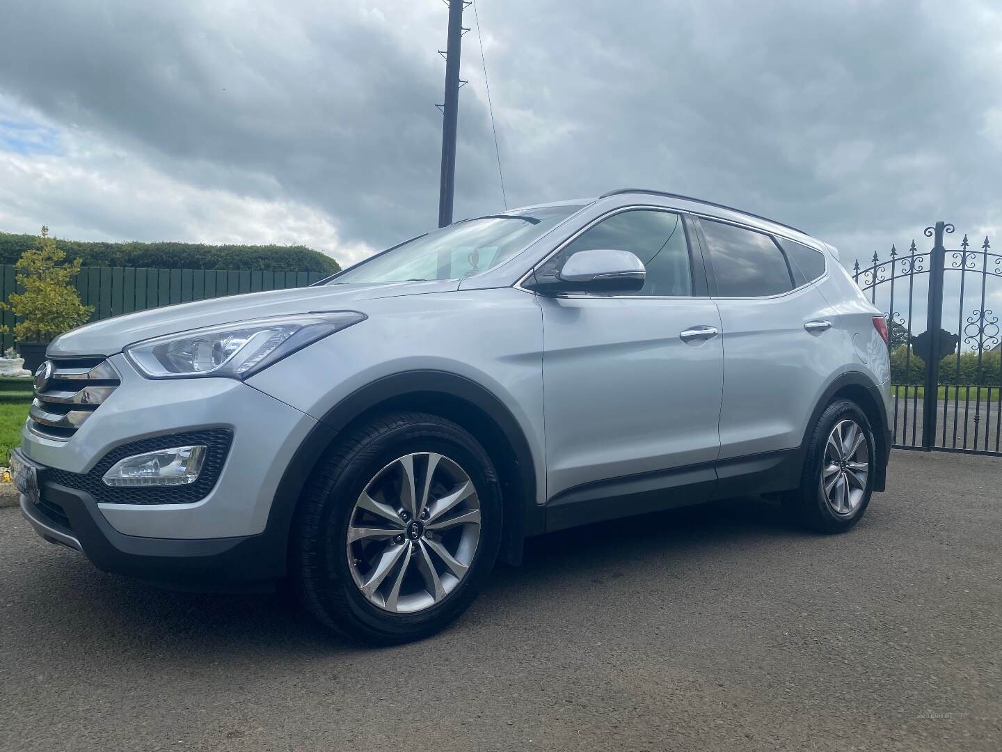 Hyundai Santa Fe DIESEL ESTATE in Antrim