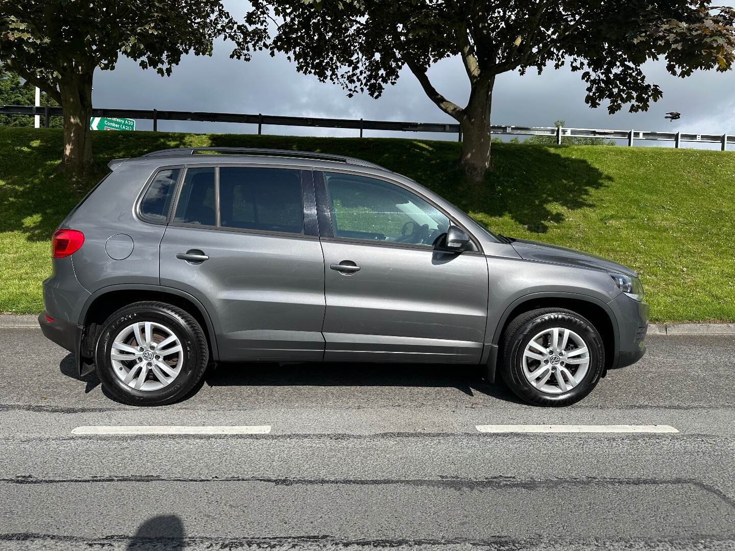 Volkswagen Tiguan DIESEL ESTATE in Down