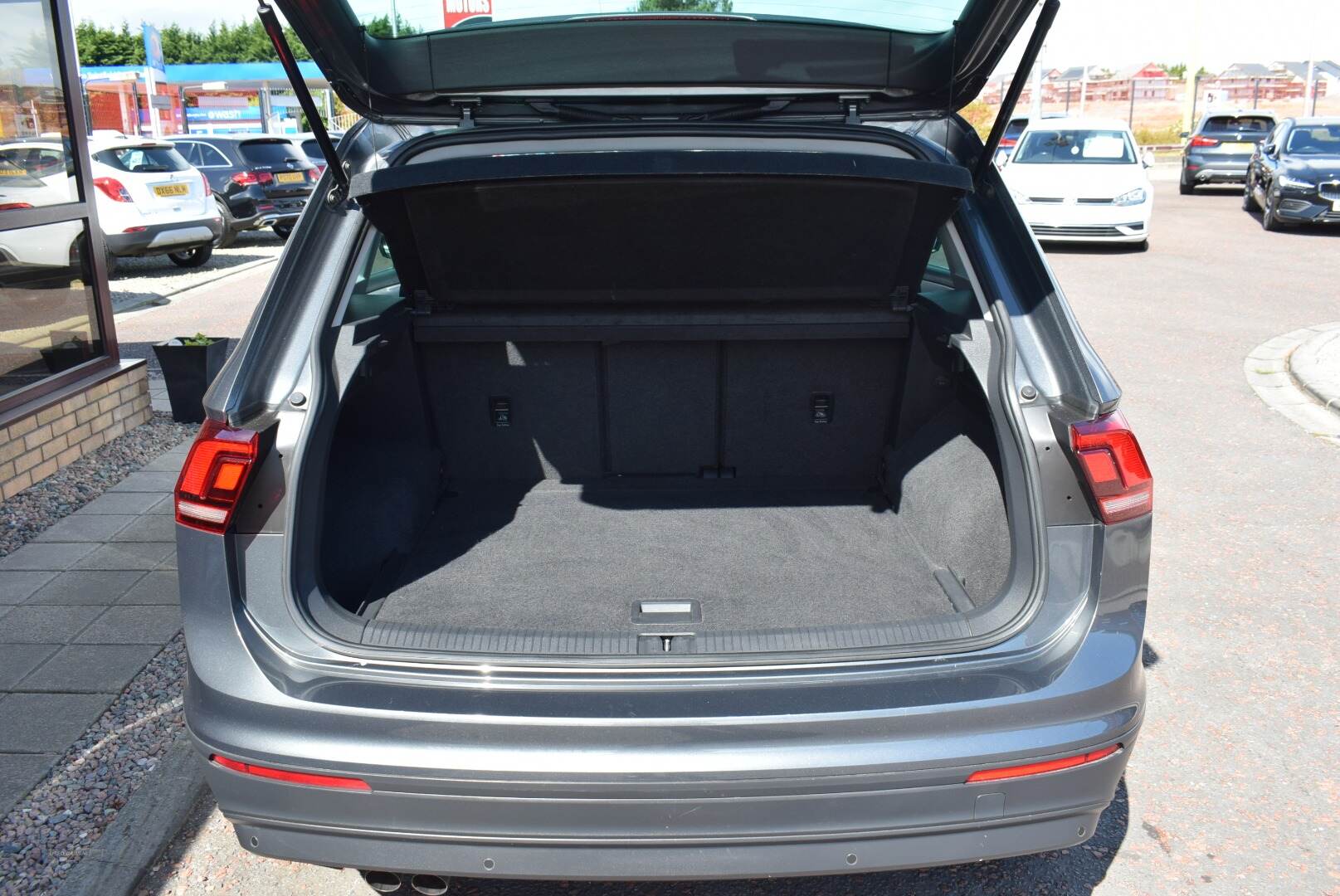 Volkswagen Tiguan ESTATE in Antrim