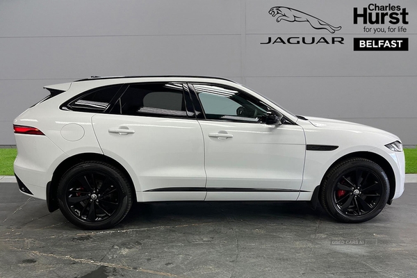 Jaguar F-Pace 2.0 D200 R-Dynamic Se Black 5Dr Auto Awd in Antrim