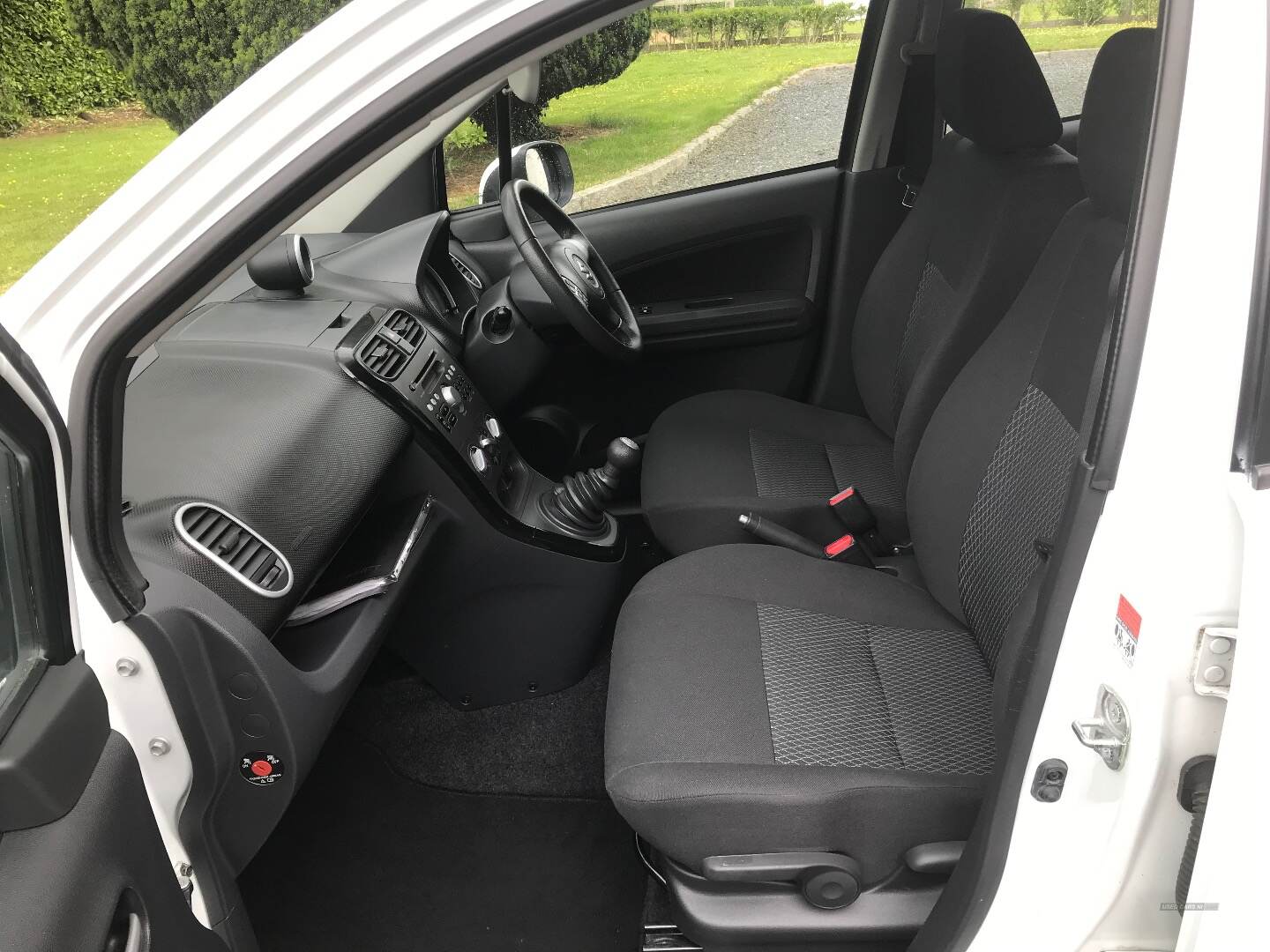 Suzuki Splash HATCHBACK in Down