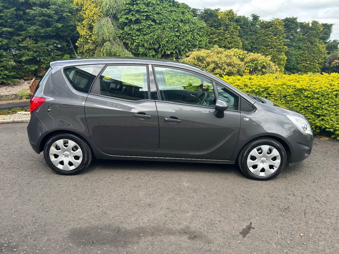 Vauxhall Meriva ESTATE in Antrim