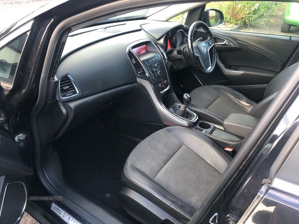 Vauxhall Astra 2.0 CDTi 16V SE 5dr in Antrim