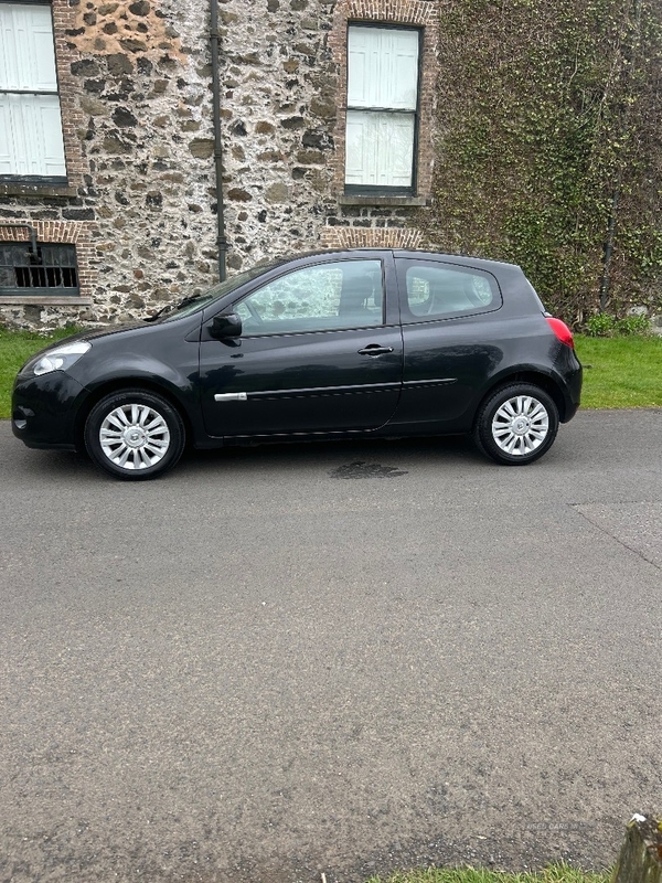 Renault Clio HATCHBACK in Antrim