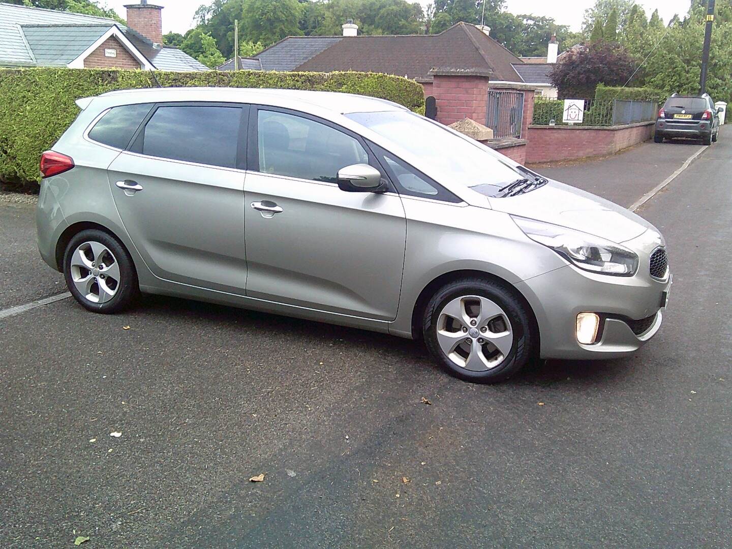 Kia Carens ESTATE in Fermanagh