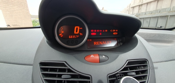 Renault Twingo 1.2 16V Dynamique 3dr in Antrim