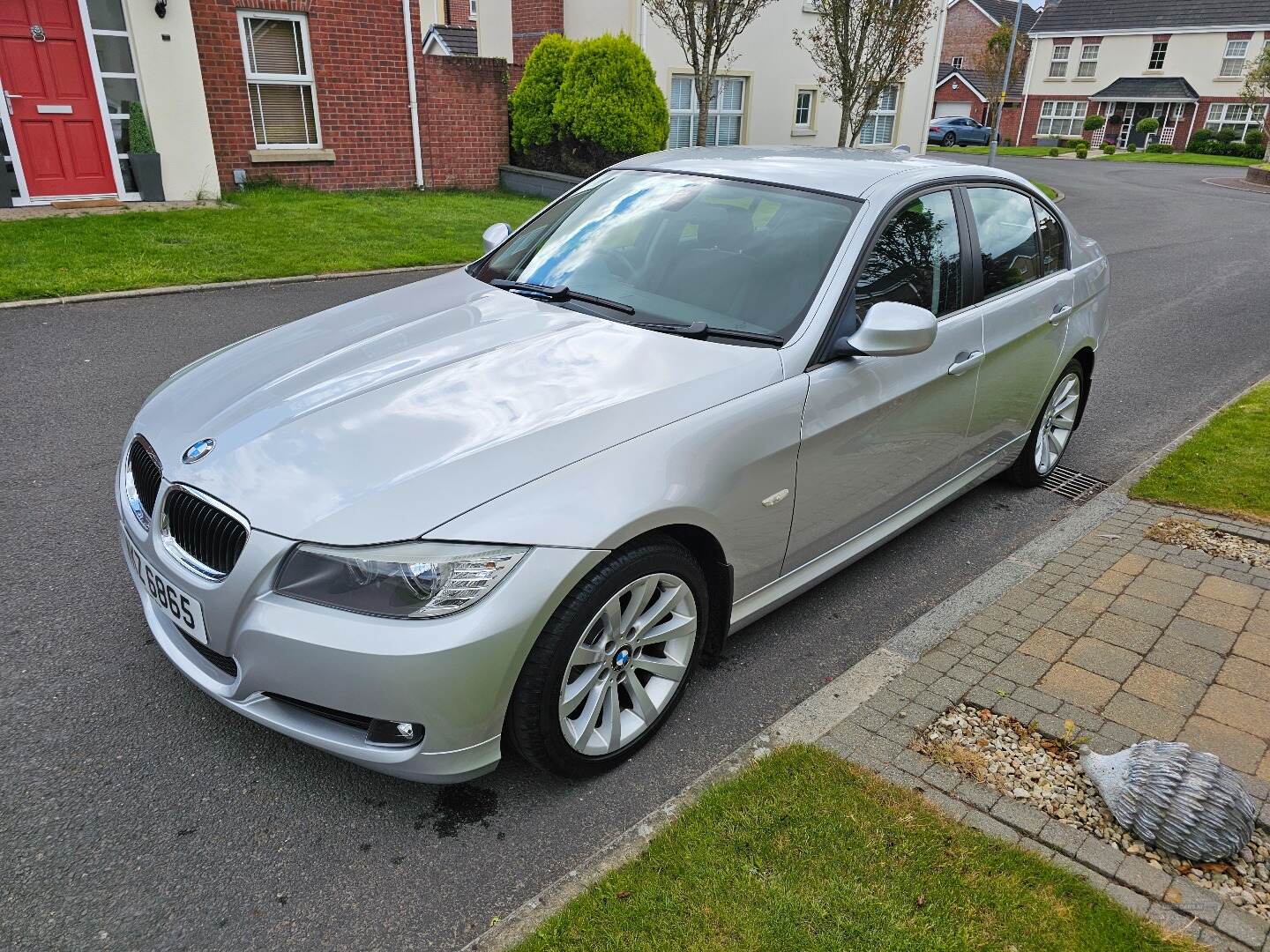 BMW 3 Series SALOON in Down