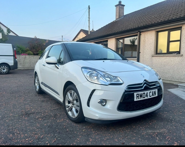 Citroen DS3 1.6 e-HDi Airdream DStyle 3dr [91g/km] in Down