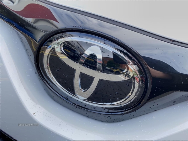 Toyota C-HR 2.0 Hybrid Gr Sport 5Dr Cvt in Down