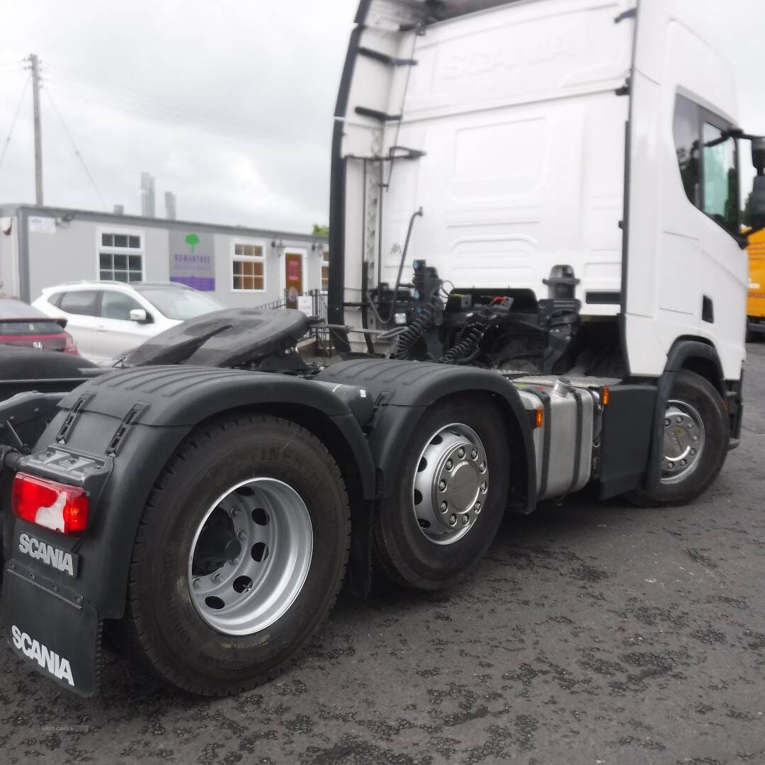 Scania R450 6X2 with centre lift axle & twin diesel tanks in Down