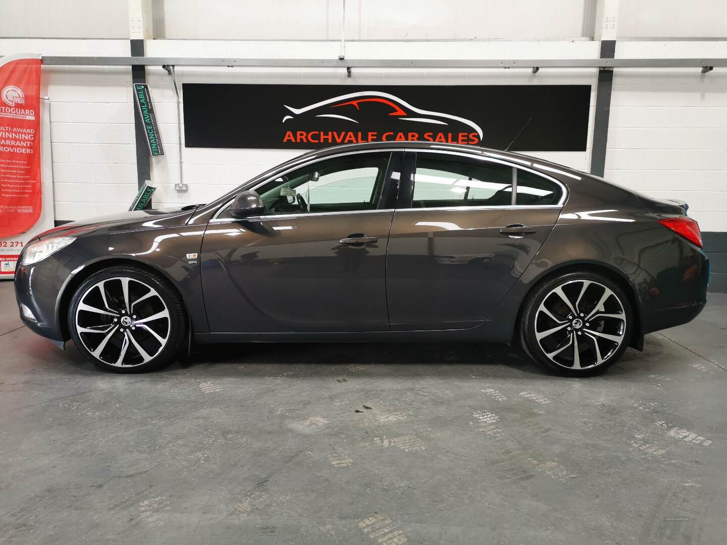 Vauxhall Insignia DIESEL HATCHBACK in Down