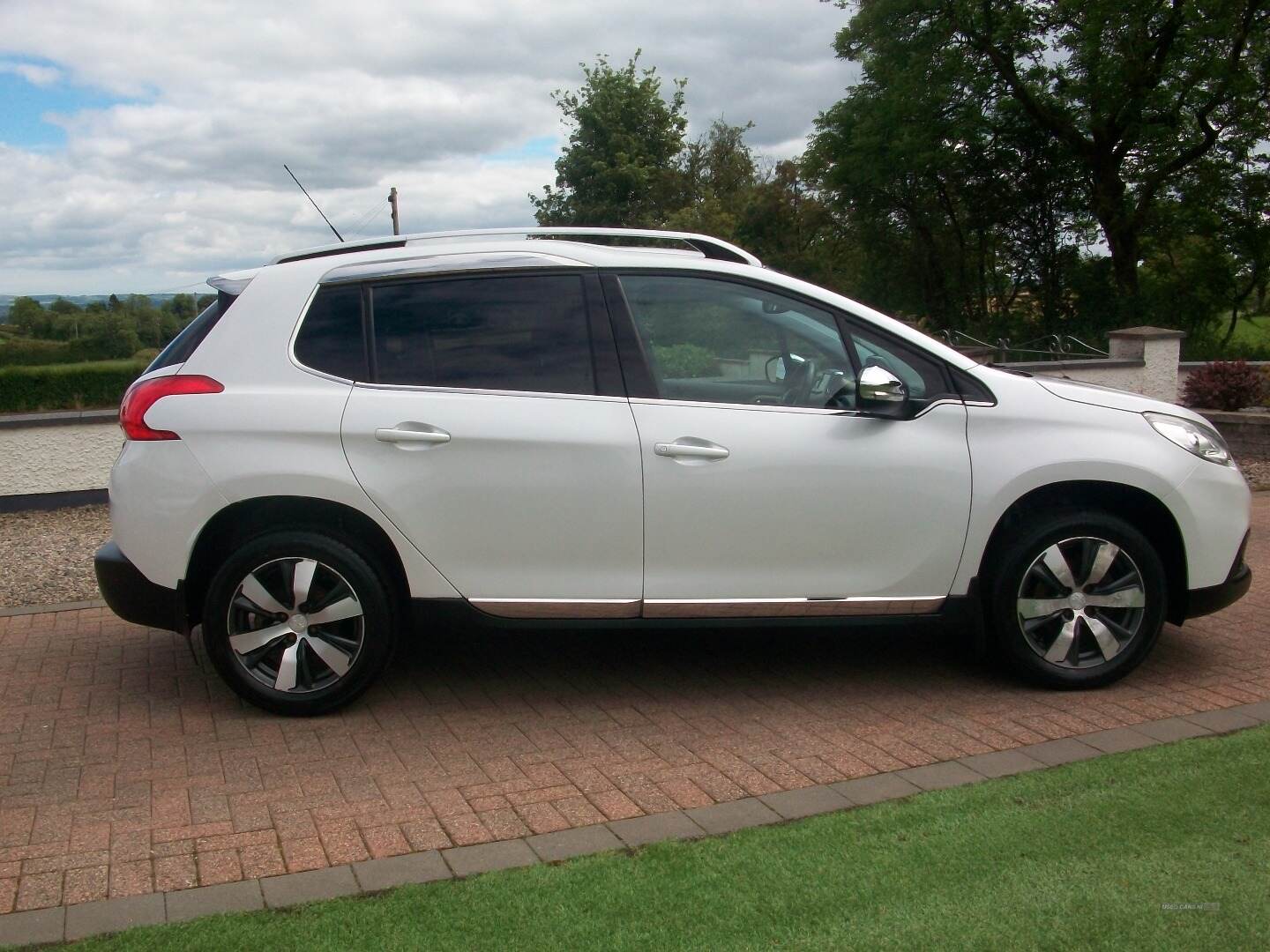 Peugeot 2008 DIESEL ESTATE in Antrim