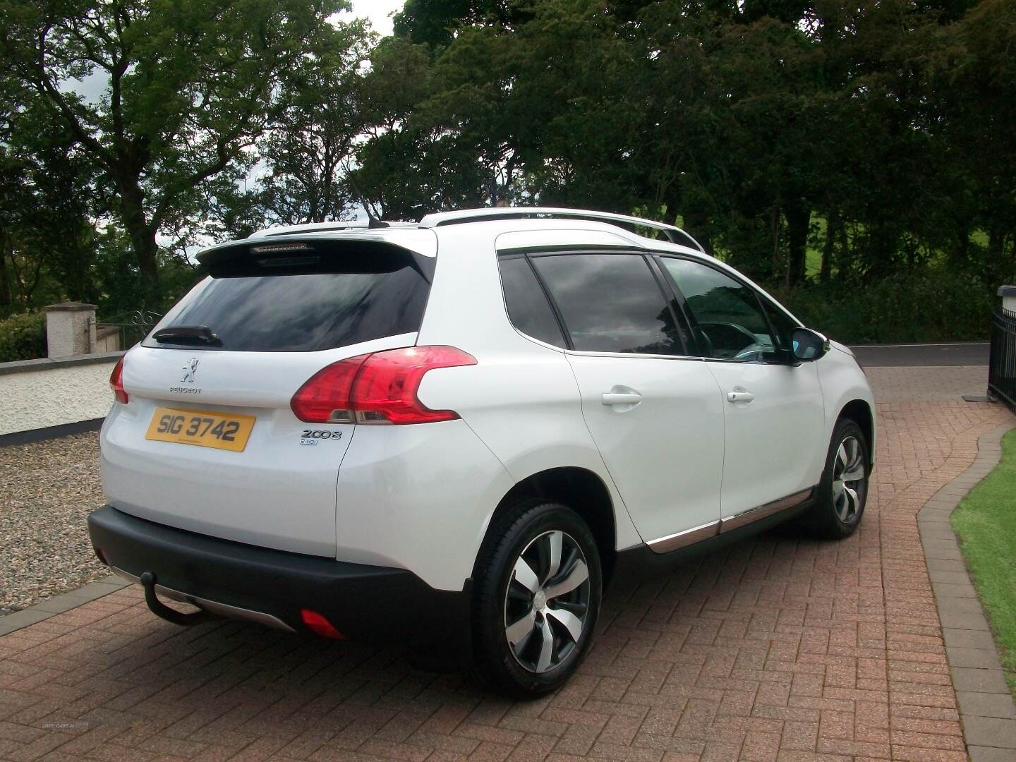 Peugeot 2008 DIESEL ESTATE in Antrim