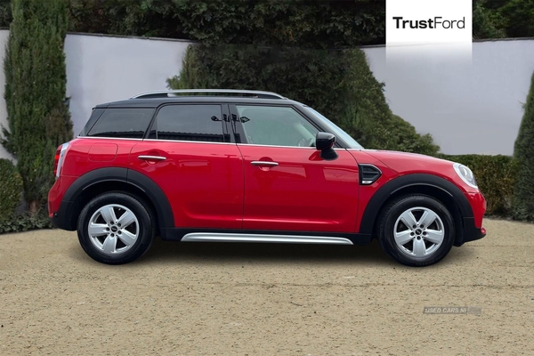 MINI Countryman 1.5 Cooper Classic 5dr Auto, Keyless Start, Multimedia Screen, Sat Nav, Multifunction Steering Wheel, Pre Collision System in Derry / Londonderry