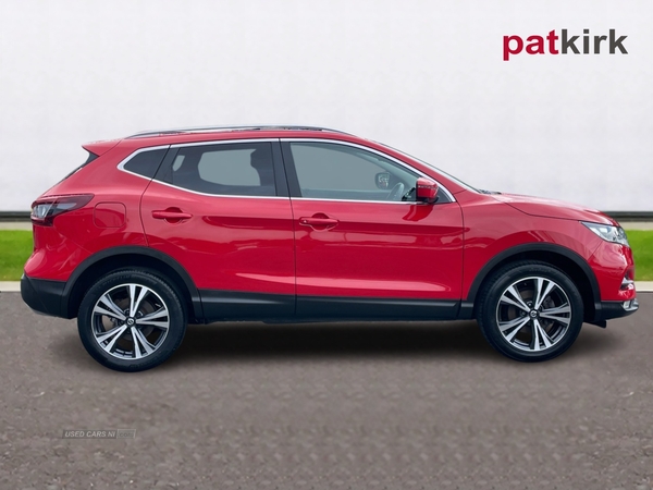 Nissan Qashqai 1.3 DiG-T N-Connecta 5dr [Glass Roof Pack] in Tyrone