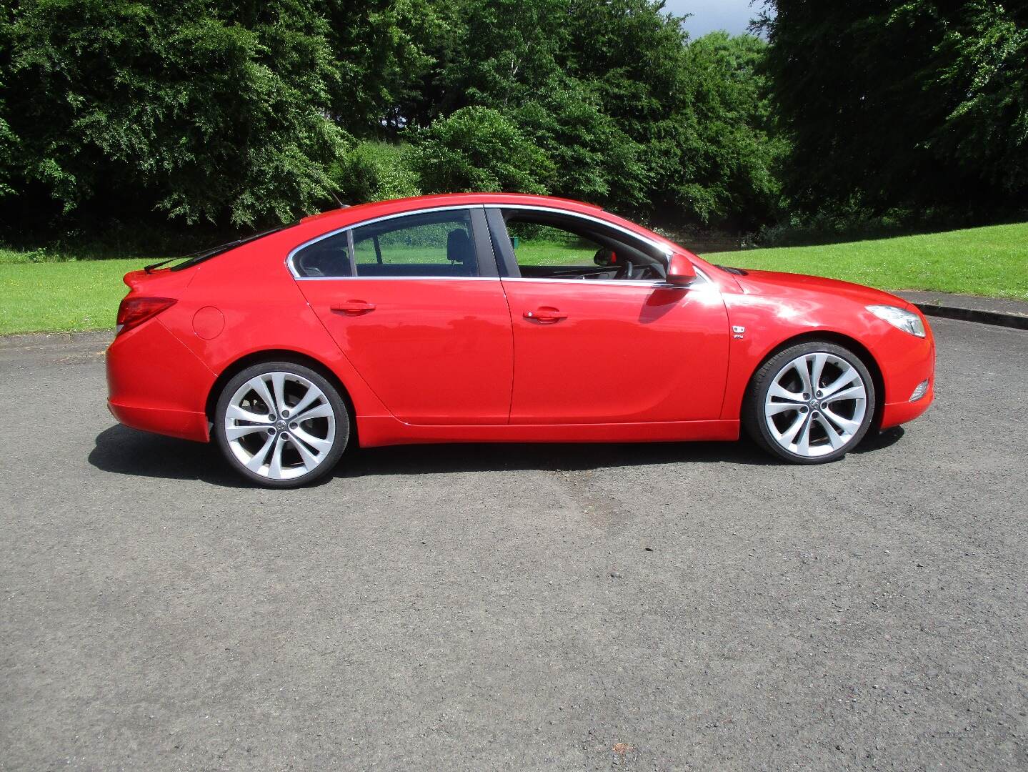 Vauxhall Insignia DIESEL HATCHBACK in Derry / Londonderry