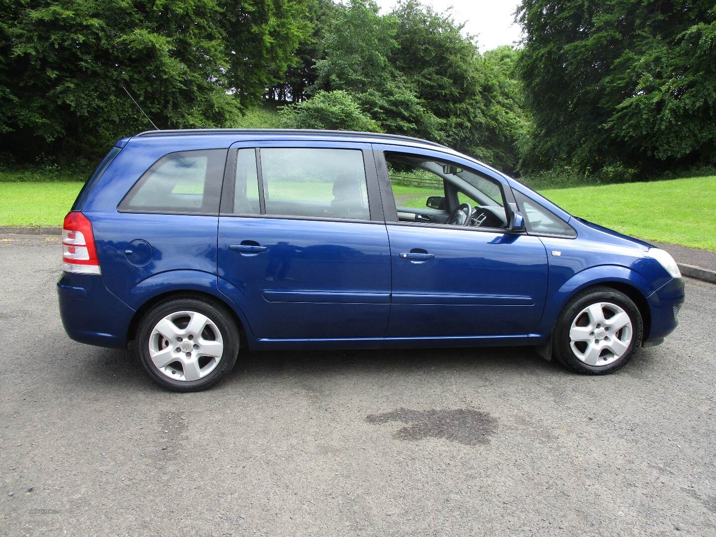 Vauxhall Zafira ESTATE in Derry / Londonderry