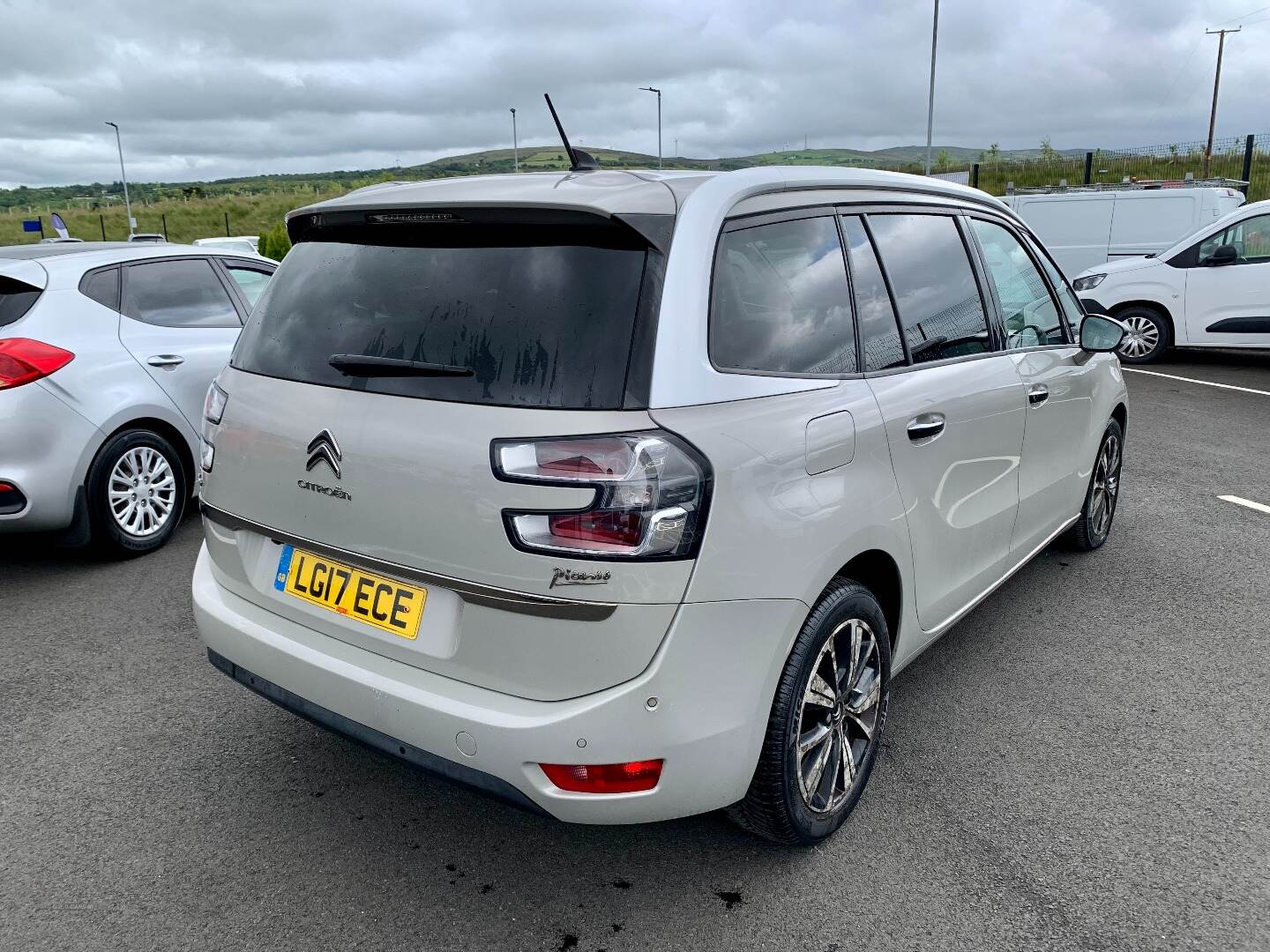 Citroen Grand C4 Picasso DIESEL ESTATE in Derry / Londonderry