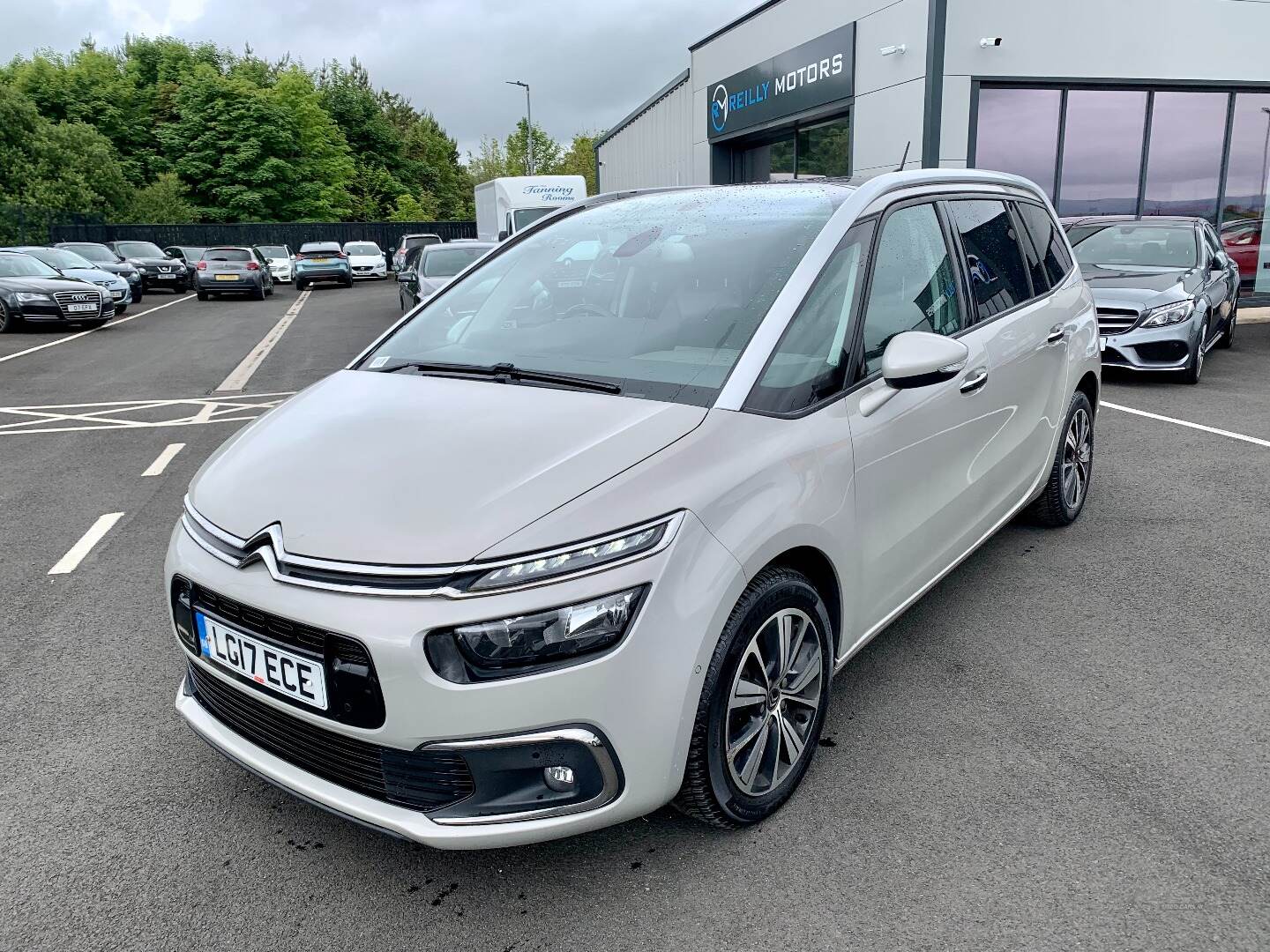 Citroen Grand C4 Picasso DIESEL ESTATE in Derry / Londonderry