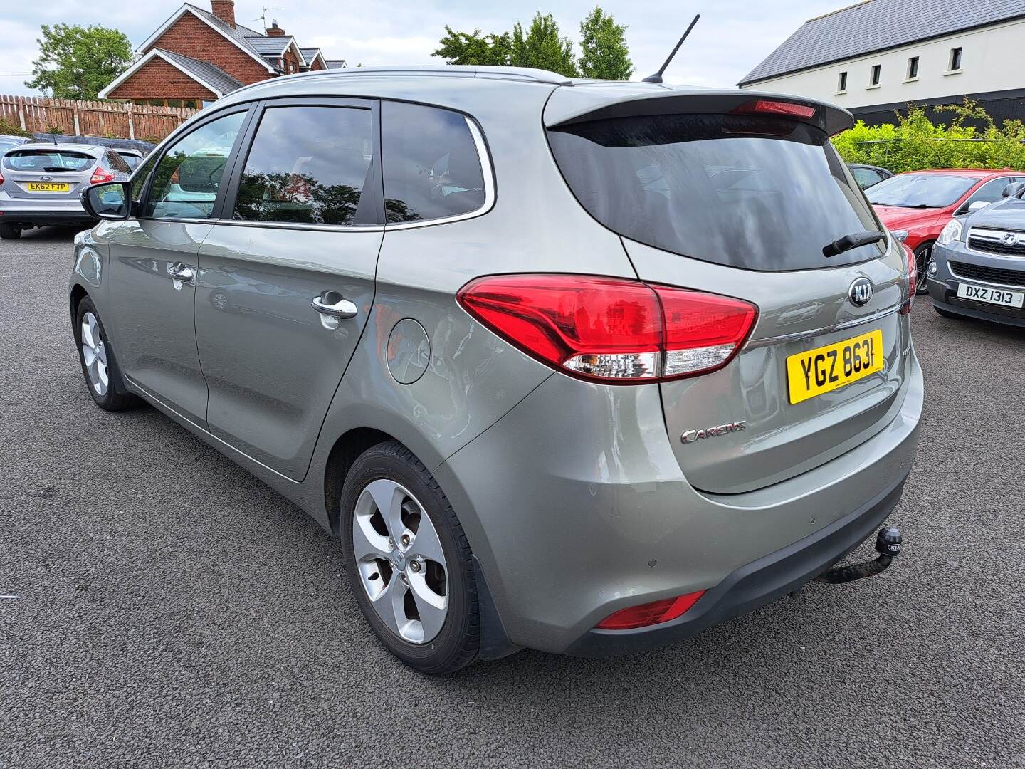 Kia Carens DIESEL ESTATE in Antrim