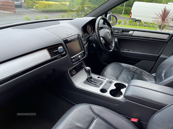 Volkswagen Touareg 3.0 V6 TDI Altitude 5dr Tip Auto in Armagh