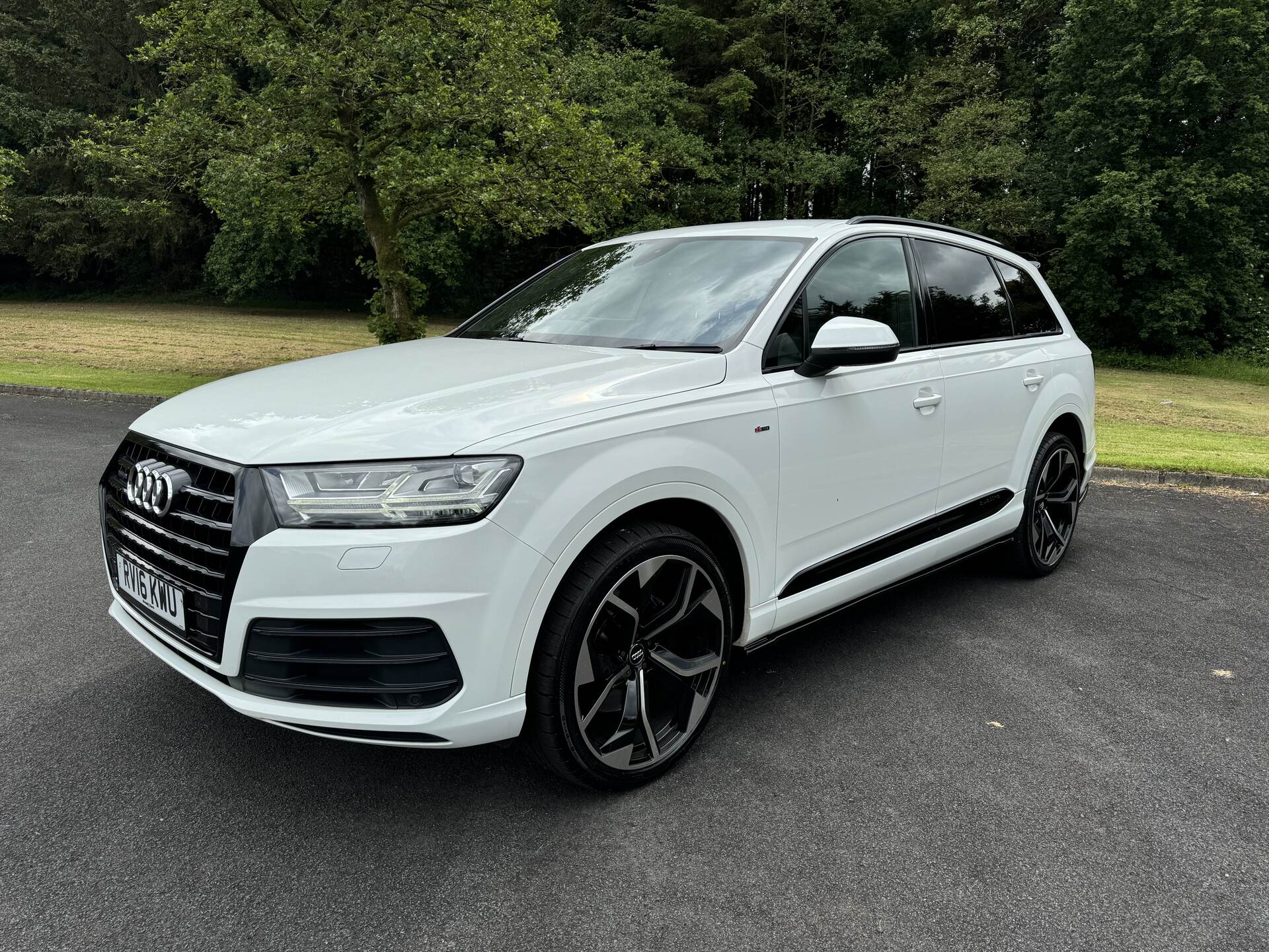 Audi Q7 DIESEL ESTATE in Tyrone