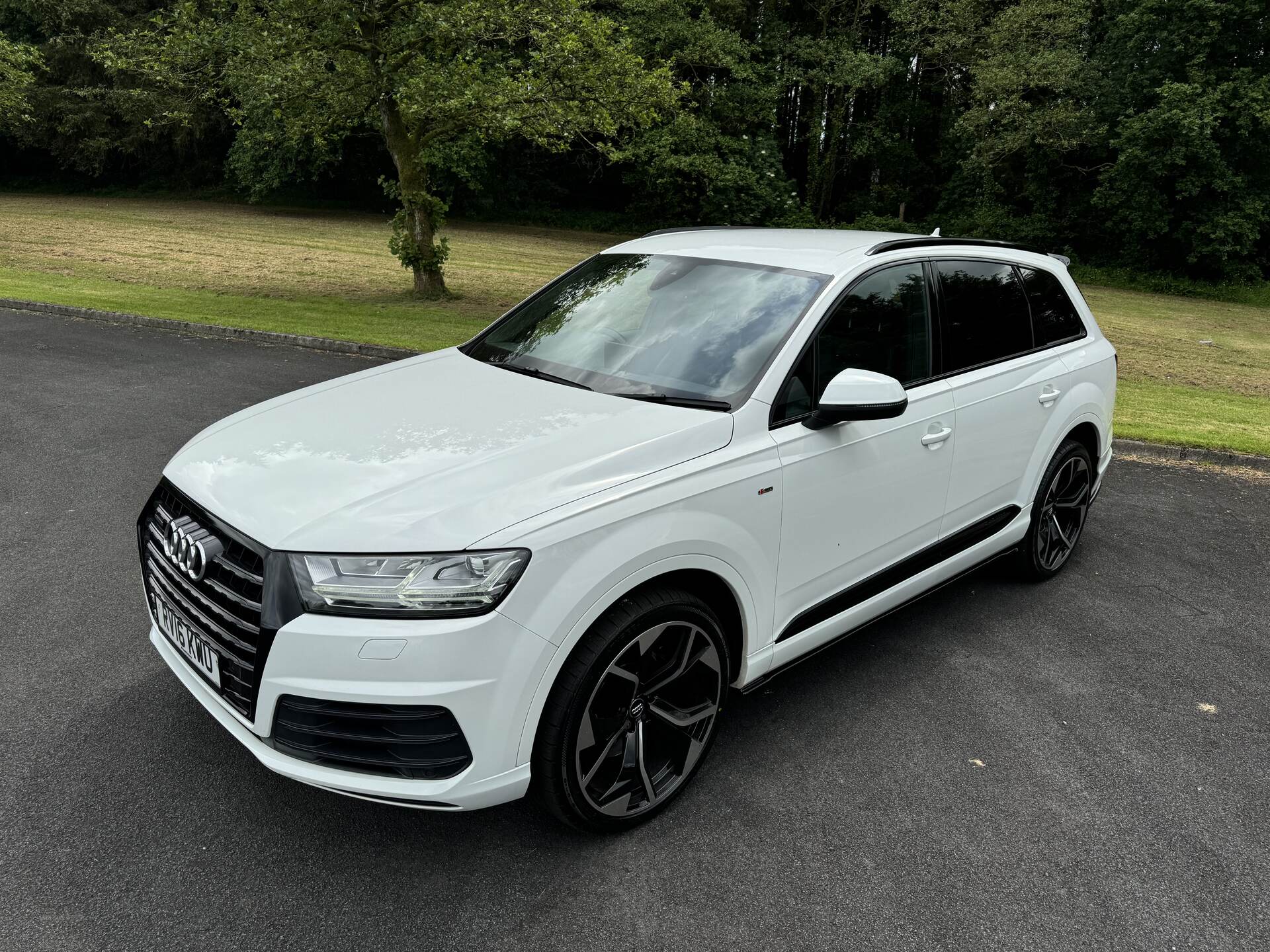 Audi Q7 DIESEL ESTATE in Tyrone