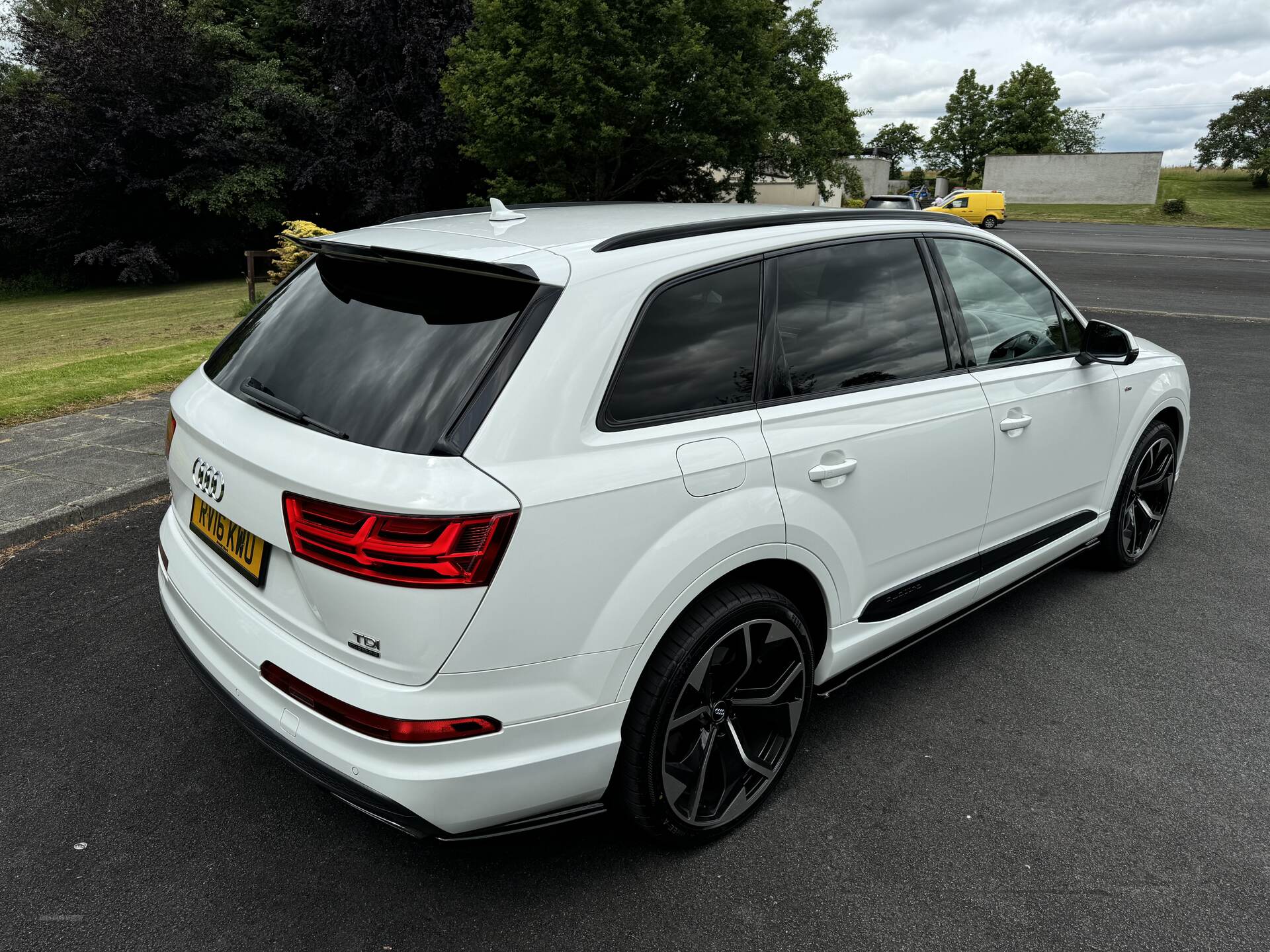 Audi Q7 DIESEL ESTATE in Tyrone