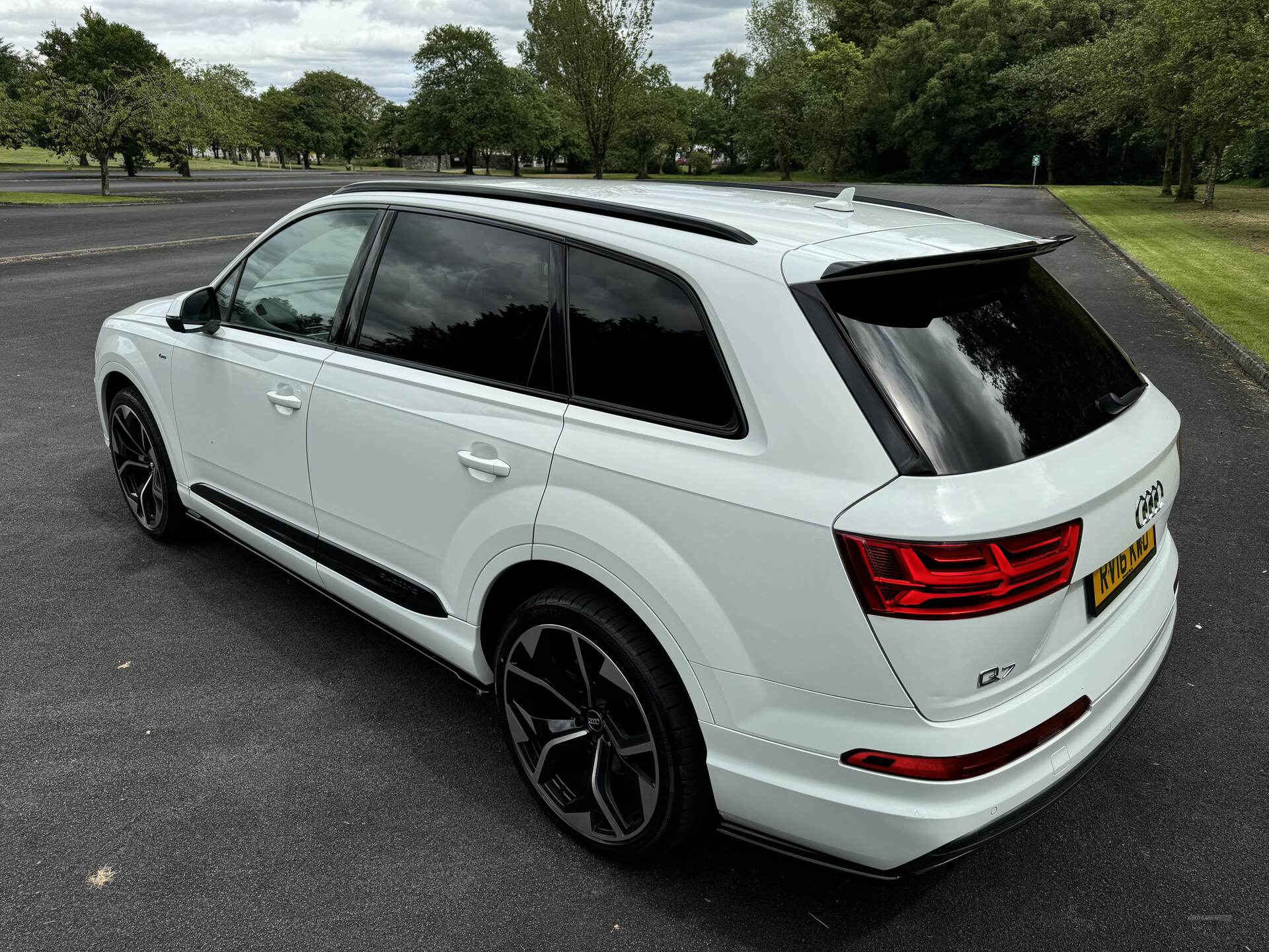 Audi Q7 DIESEL ESTATE in Tyrone