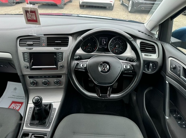 Volkswagen Golf 1.6 SE TDI BLUEMOTION TECHNOLOGY 5d 103 BHP in Derry / Londonderry