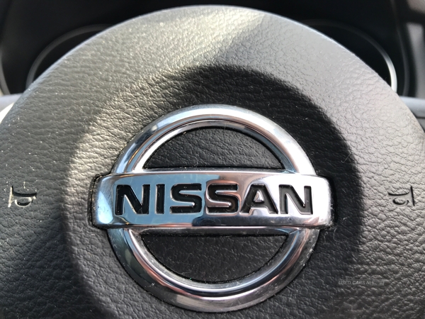 Nissan Qashqai DIG-T N-CONNECTA in Down