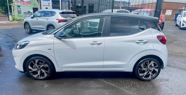 Hyundai i10 HATCHBACK in Down