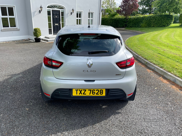 Renault Clio in Armagh